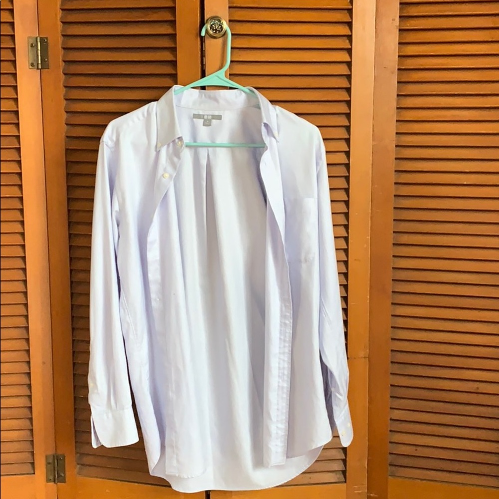 Uniqlo shirt. Size M.